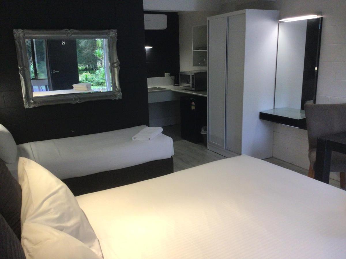 Buderim Fiesta Motel Tanawha Exteriör bild